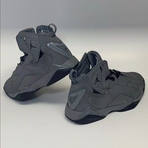 JORDAN TRUE FLIGHT GRAY AND BLACK 342964-027